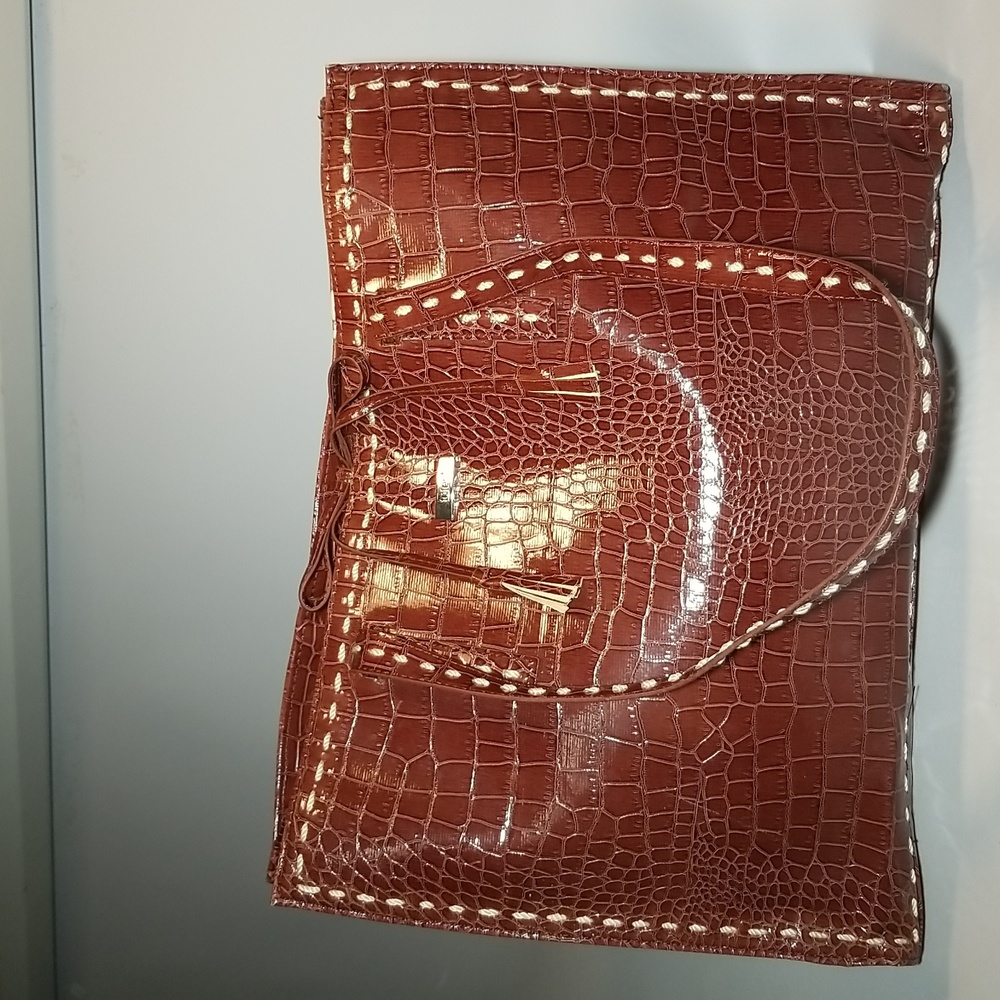 Totes brand ruch brown patent leather look faux crocodile pattern women's bag.